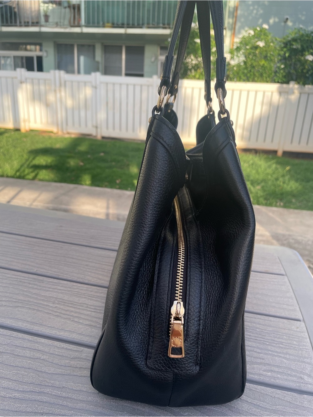 Coach Black Pebbled Leather Shoulder Bag with Gold Hardware - Picture 5 of 10